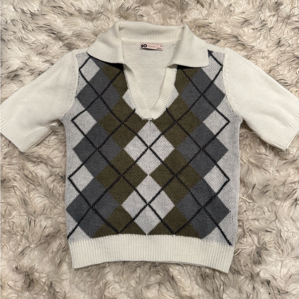 Sale🎉SO Gray and Cream Argyle Polo Top